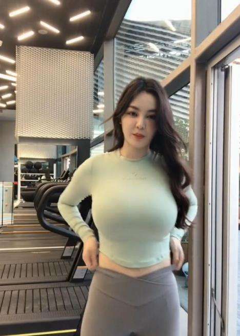 狂暴极速赛车无敌版